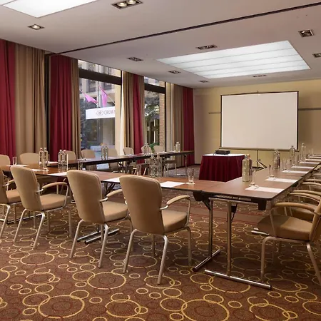 Crowne Plaza By Ihg Hotel 4*