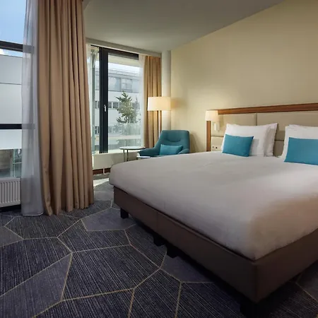 Crowne Plaza By Ihg Hotel 4*
