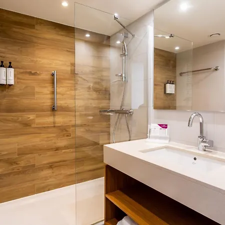 Crowne Plaza By Ihg