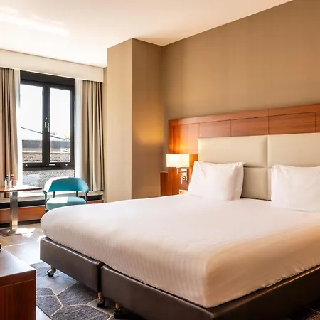 Hotel Crowne Plaza By Ihg 4*