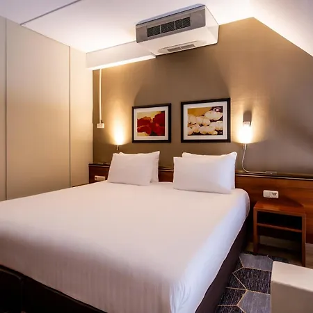 Hotel Crowne Plaza By Ihg 4*