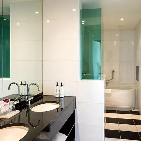 Crowne Plaza By Ihg 4*