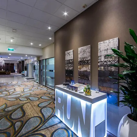 Crowne Plaza By Ihg